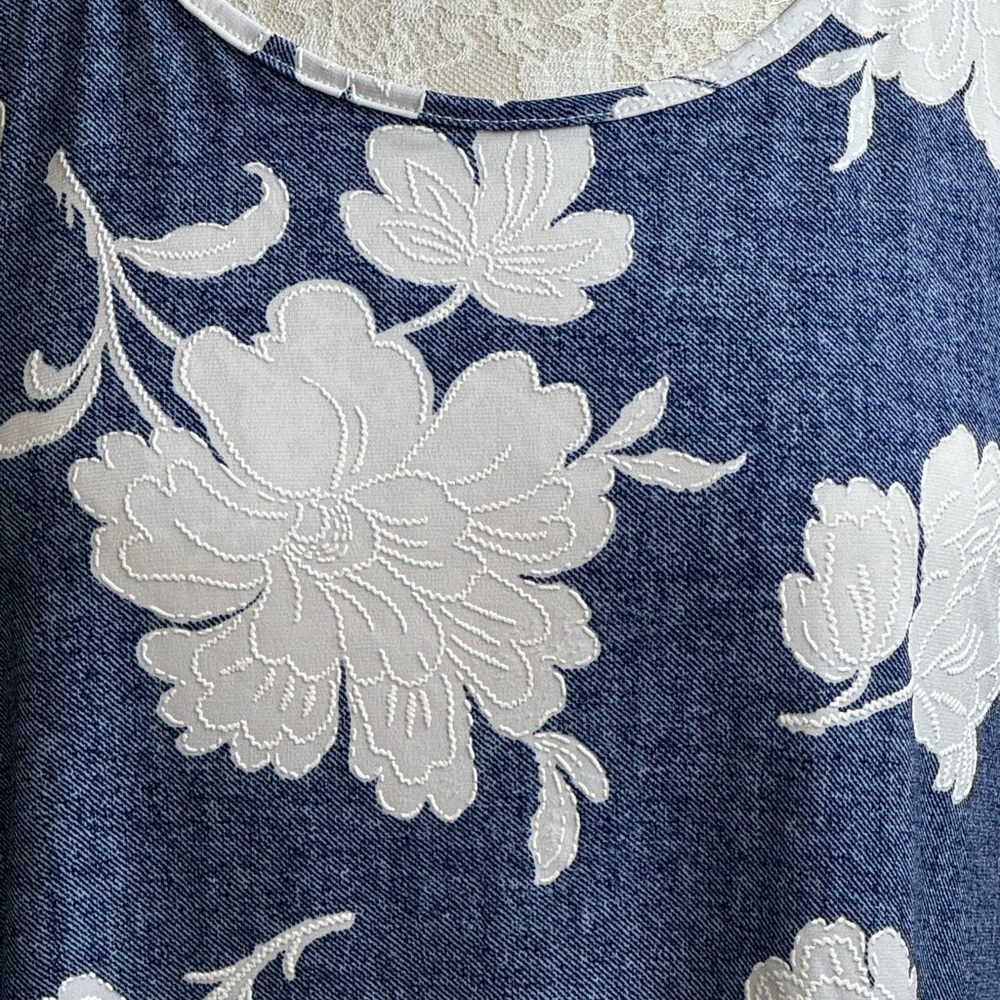 SJS Scoop Neck Short Sleeve Dress. Medium - Picture 2 of 5
